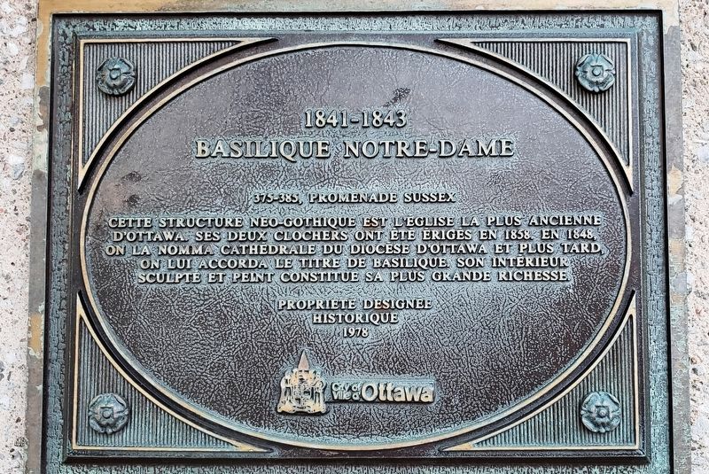 Basilique Notre-Dame Marker (<i>Français</i>). Click for full size. Basilique Notre-Dame Marker (<i>Français</i>) image. Click for full size.