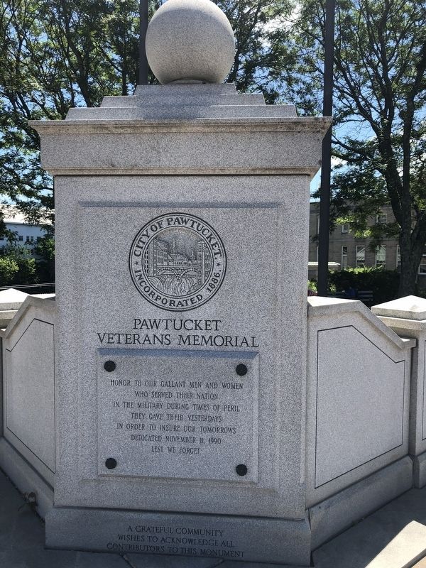 Pawtucket Veterans Memorial image. Click for full size.