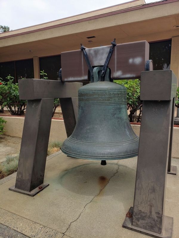La Verne Bicentennial Liberty Bell image. Click for full size.