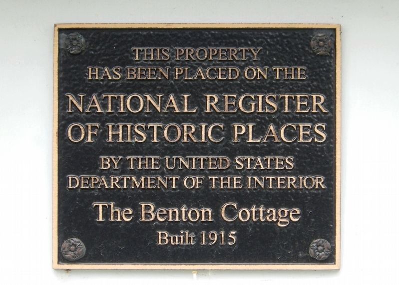 The Benton Cottage Marker image. Click for full size.