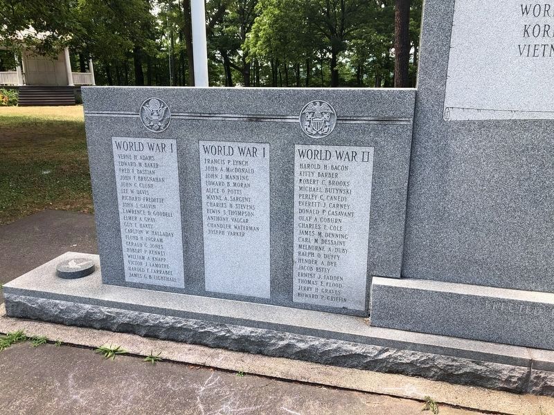 Brattleboro Veterans Monument [Left panel] image. Click for full size.
