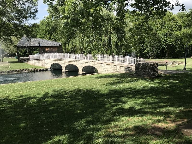 Fayetteville Stone Bridge (Model Replica) Marker image. Click for full size.