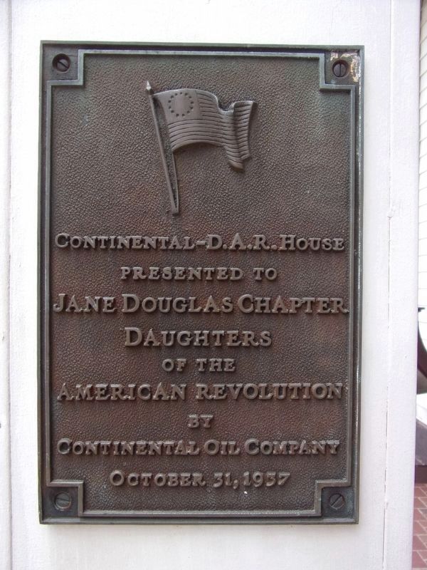 Additional sign at the Continental D.A.R. House image. Click for full size.