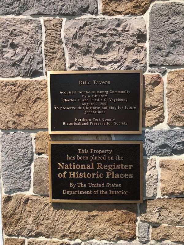 Plaques on the tavern building image. Click for full size.