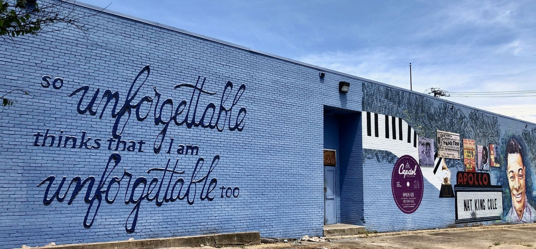 Left side of large mural. image. Click for full size.