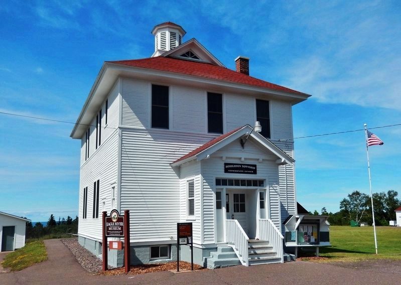 Eagle River Museum / Town Hall image. Click for full size.