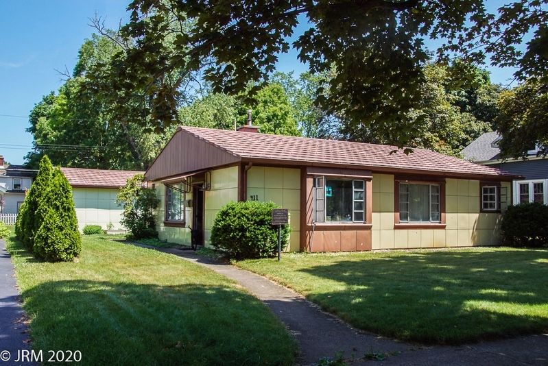 Lustron Home image. Click for full size.