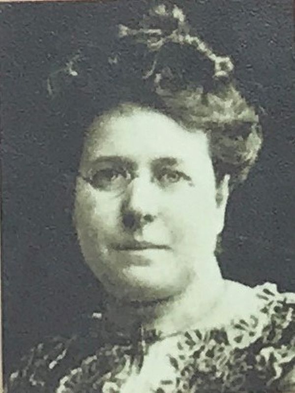 Lucy Peabody (1865-1934) image. Click for full size.