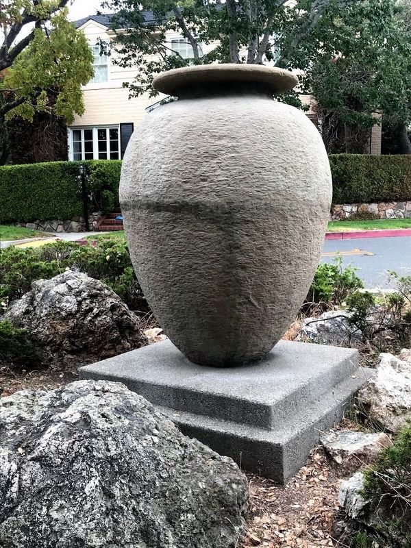 Thousand Oaks Neighborhood and Urns Marker. Click for full size. Thousand Oaks Neighborhood and Urns Marker image. Click for full size.