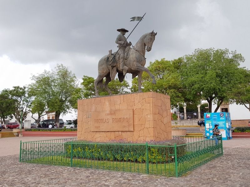 Nicolás Romero equestrian statue image. Click for full size.