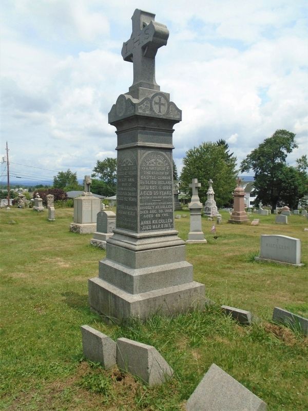 Owen Kilcullen Monument image. Click for full size.