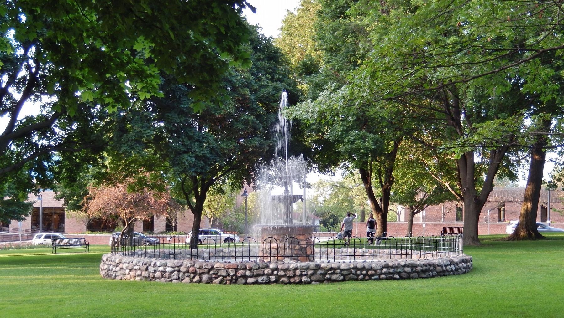 Central Park Fountain. Click for full size. Central Park Fountain image. Click for full size.