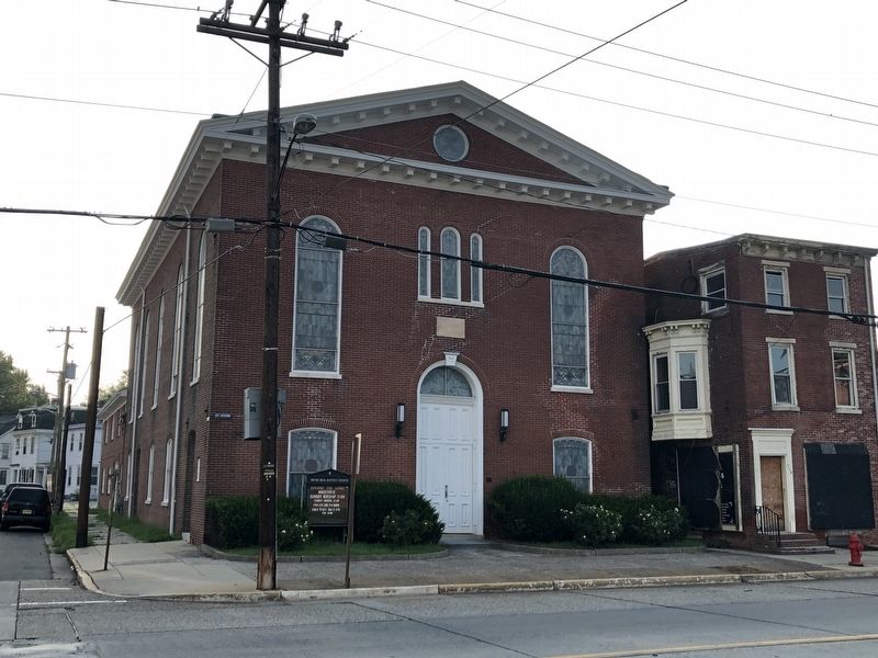 Memorial Baptist Church image. Click for full size.