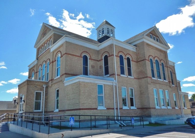Todd County Courthouse (<i>northwest corner</i>) image. Click for full size.