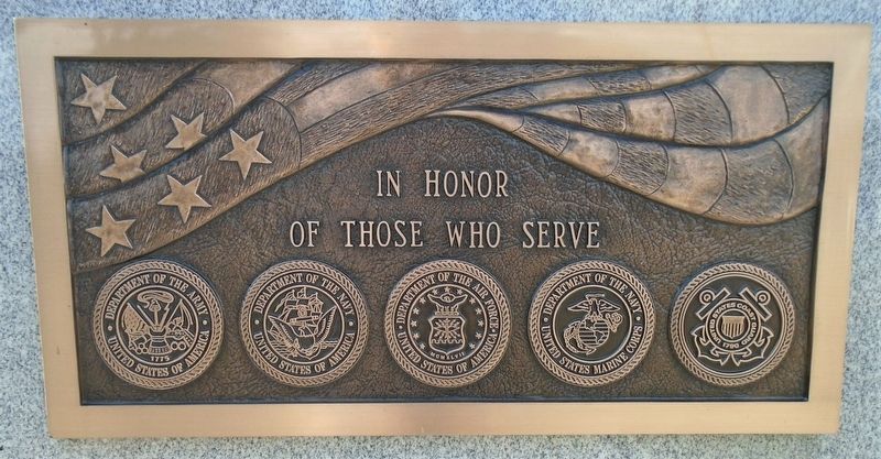 War Memorial - Honoring Veterans image. Click for full size.
