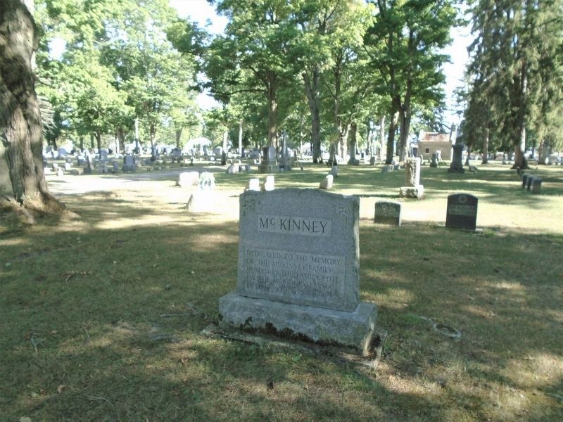 M<sup><u>c</u></sup>Kinney Family Marker image. Click for full size.