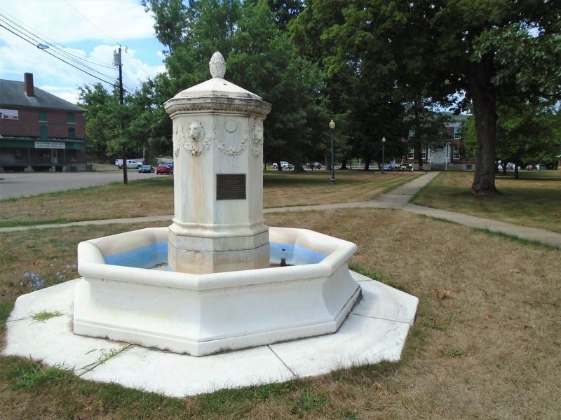 Davenport Fountain and Marker image. Click for full size.