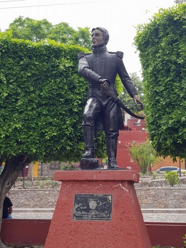 Captain Juan Aldama y Gonz�lez Marker and Statue image. Click for full size.