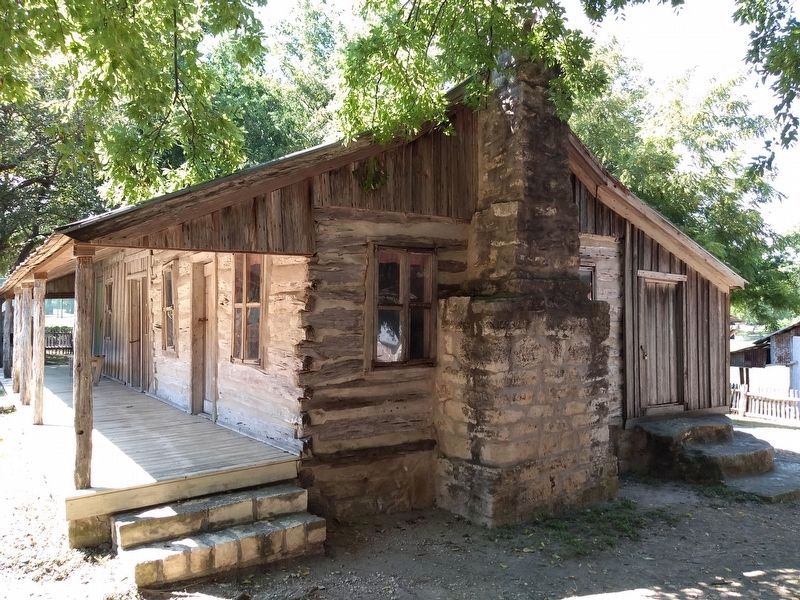 Close-up of main house on property. image. Click for full size.