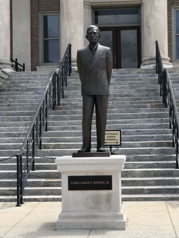 James Edwin Horton, Jr. statue image. Click for full size.