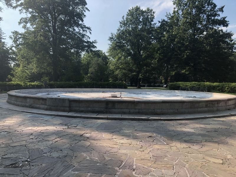 Newlands Memorial Fountain image. Click for full size.