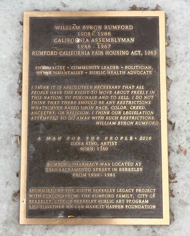 Rumford plaque at foot of his statue <i>(click to enlarge)</i> image. Click for full size.