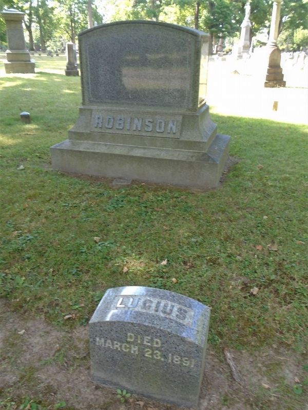 Lucius Robinson Grave Marker image. Click for full size.