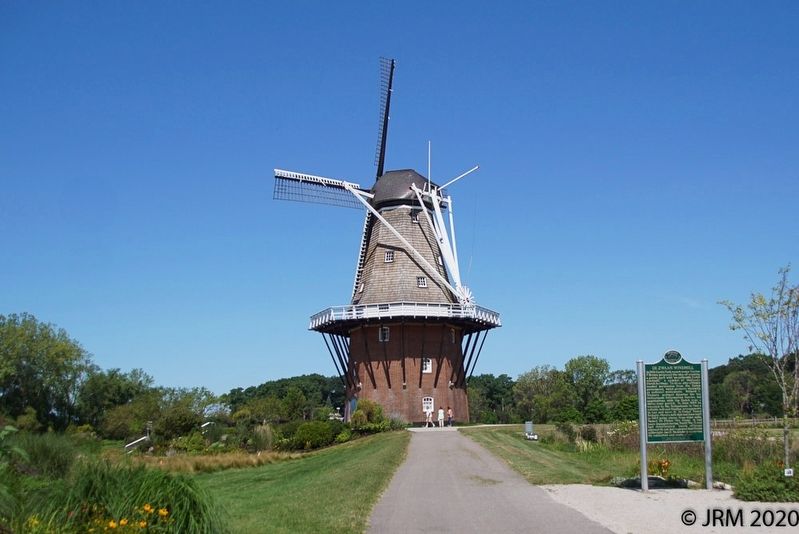 De Zwaan Windmill image. Click for full size.