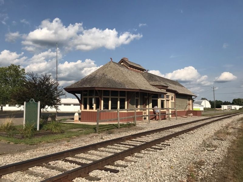 Flint and Pere Marquette Railroad Depot and Historical Marker image. Click for full size.
