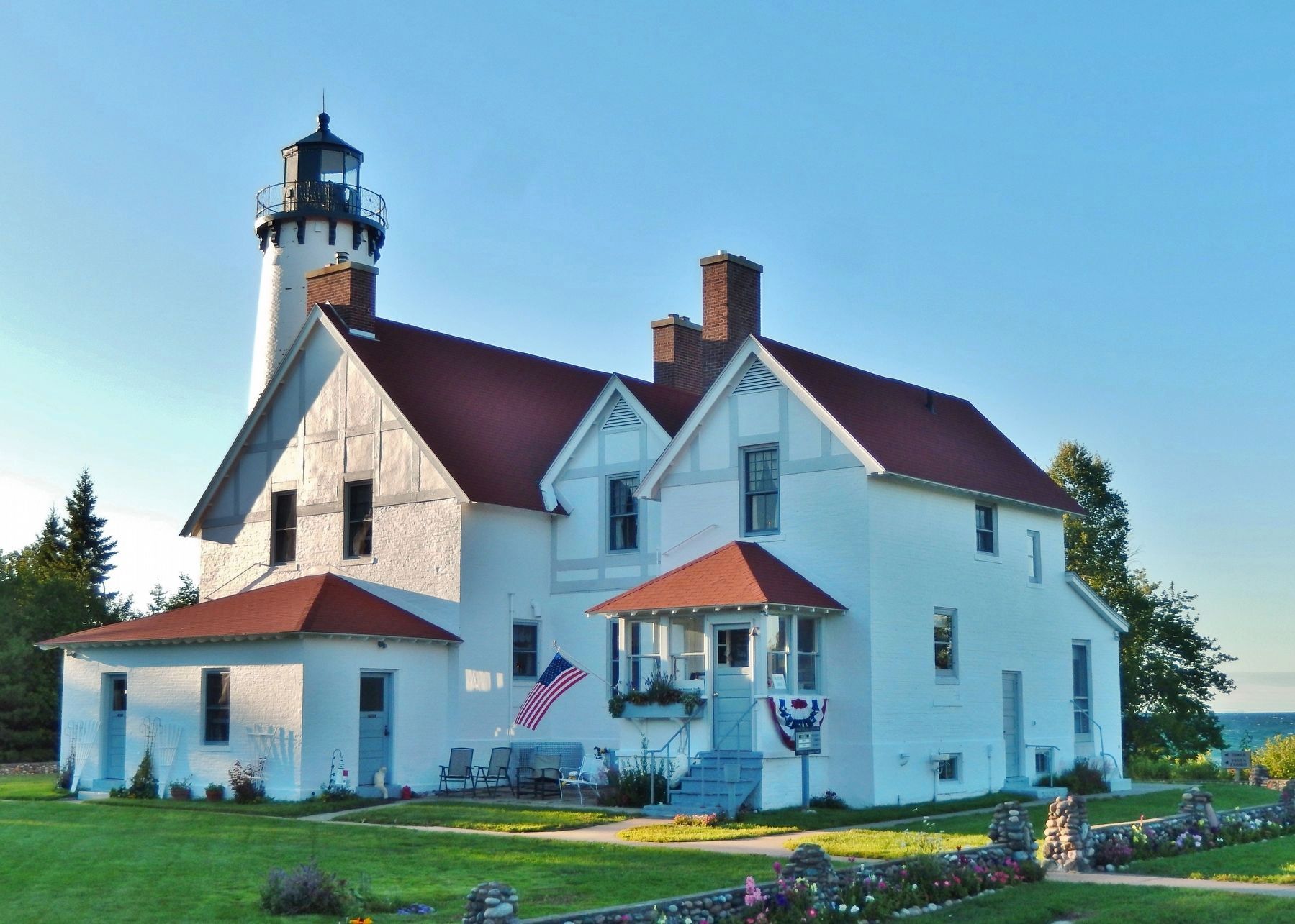 Point Iroquois Light Station (<i>southeast corner</i>) image. Click for full size.