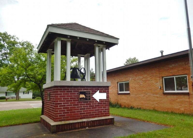 Harrisville Consolidated School Marker. Click for full size. Harrisville Consolidated School Marker image. Click for full size.
