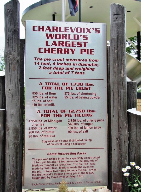 Charlevoix's World's Largest Cherry Pie Marker image. Click for full size.
