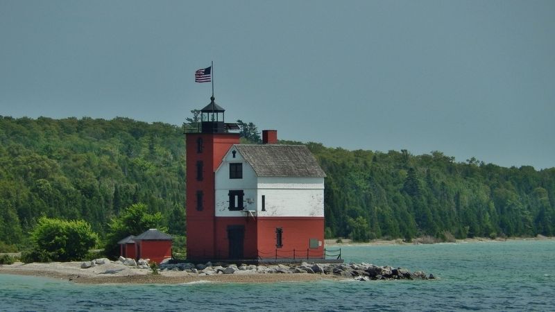 Round Island Lighthouse image. Click for full size.