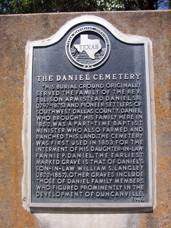 The Daniel Cemetery Marker image. Click for full size.