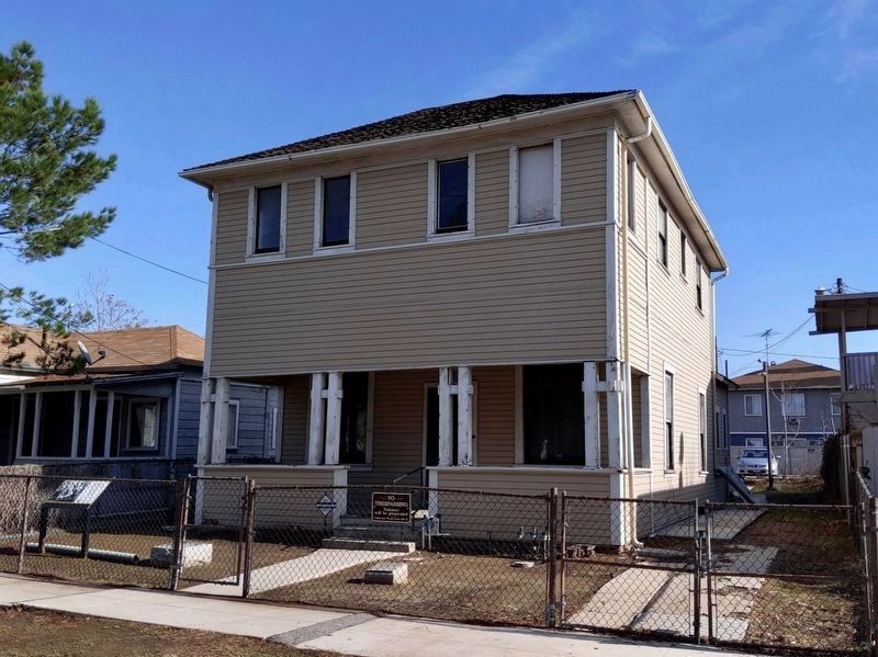 Harada House and Marker image. Click for full size.