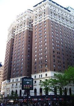 Herald Towers, formerly the Hotel McAlpin, 50 West 34th Street image. Click for full size.