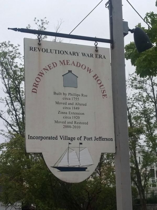 An additional nearby sign for the house image. Click for full size.