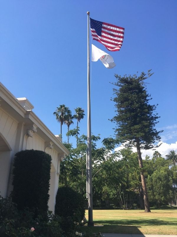 Olympic Flagpole image. Click for full size.
