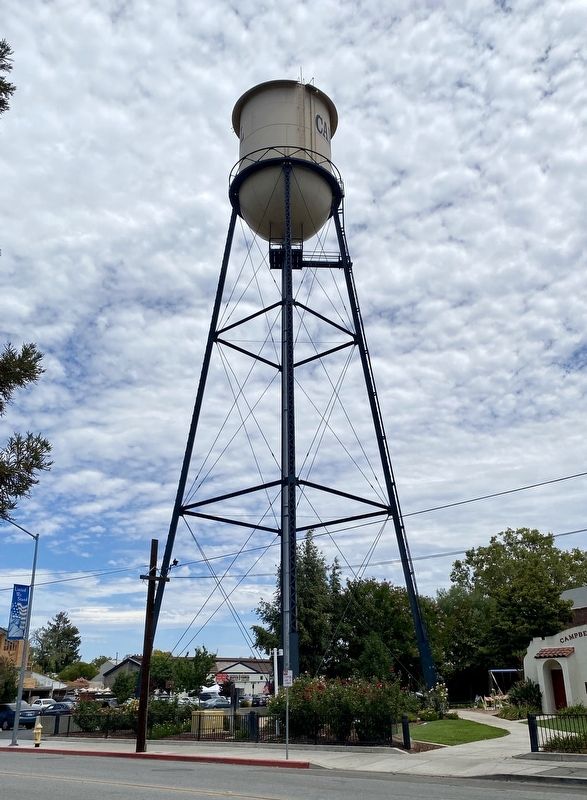 Campbell Water Tower image. Click for full size.