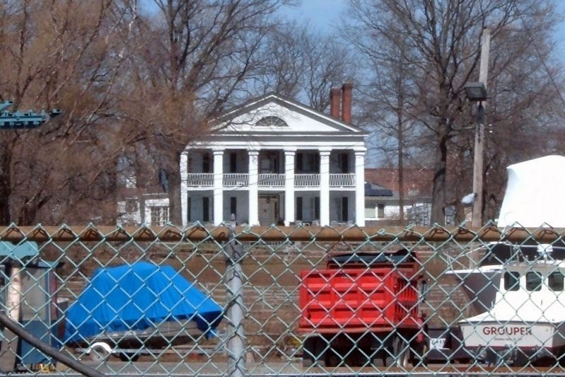 The Seguine Mansion image. Click for full size.