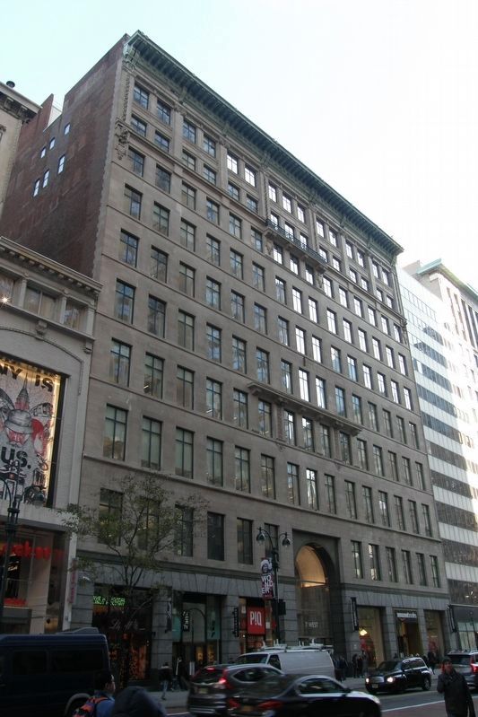 7 West 34th Street. Click for full size. 7 West 34th Street image. Click for full size.