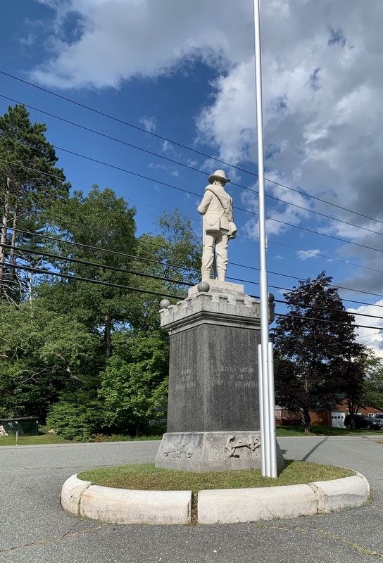 Littleton Veterans Memorial image. Click for full size.