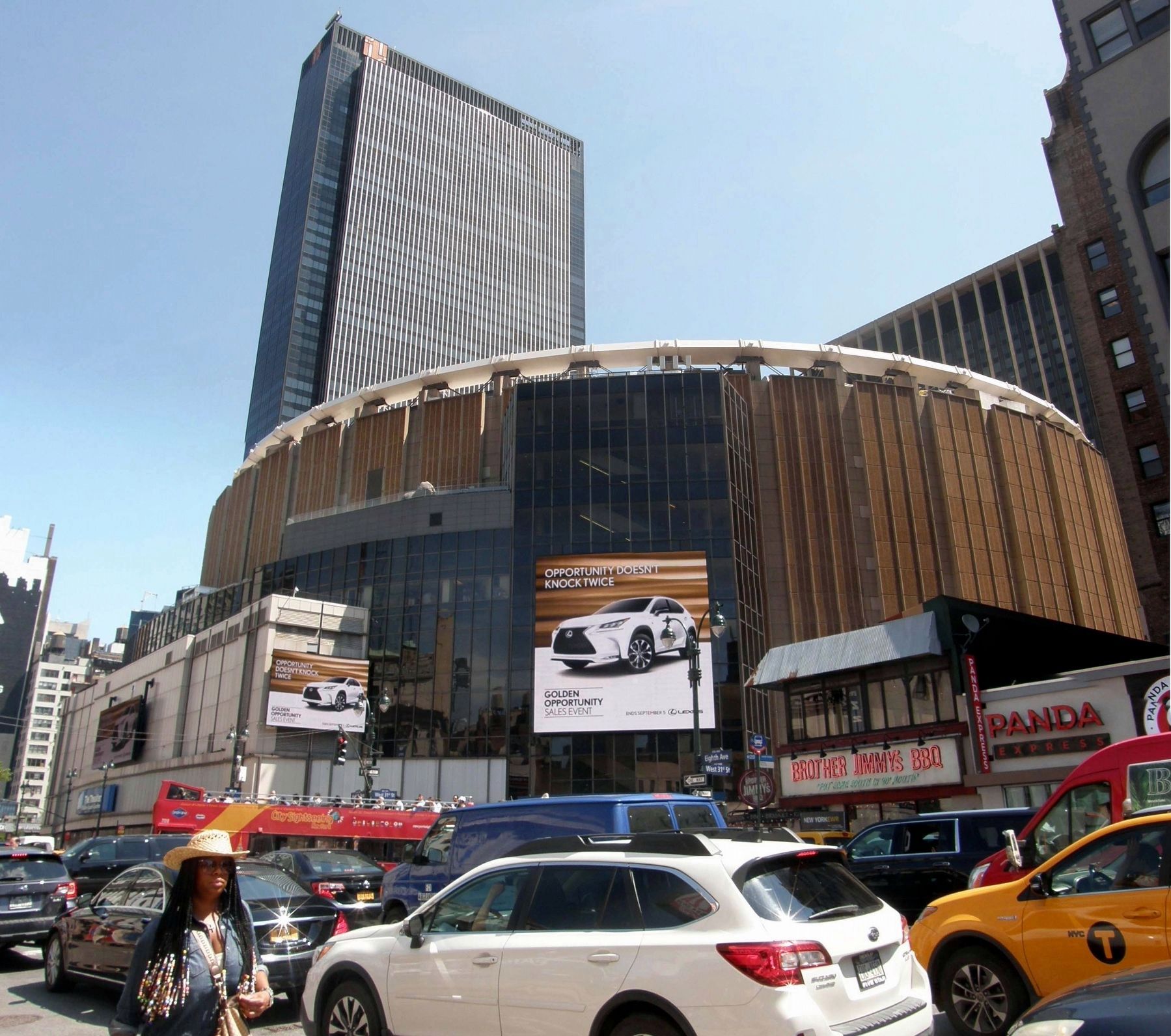 Madison Square Garden Center image. Click for full size.