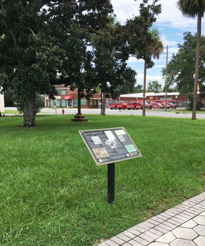 Queen Square Marker. Click for full size. Queen Square Marker image. Click for full size.