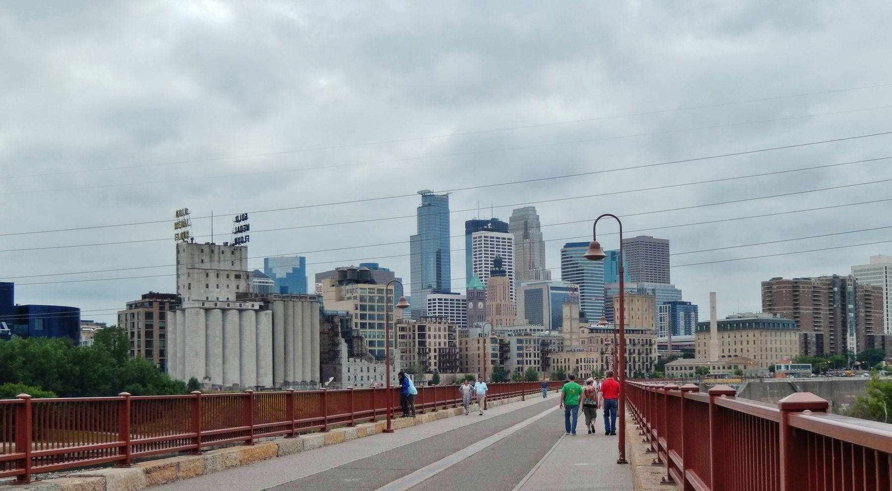 Minneapolis Skyline (<i>looking west from Stone Arch Bridge</i>) image. Click for full size.