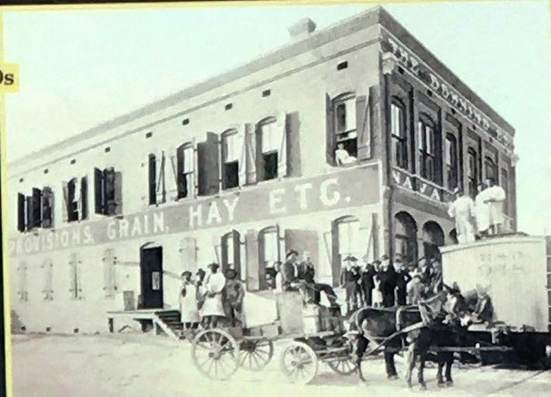 (Top Right): Downing Company employees and docks 1890�s image. Click for full size.