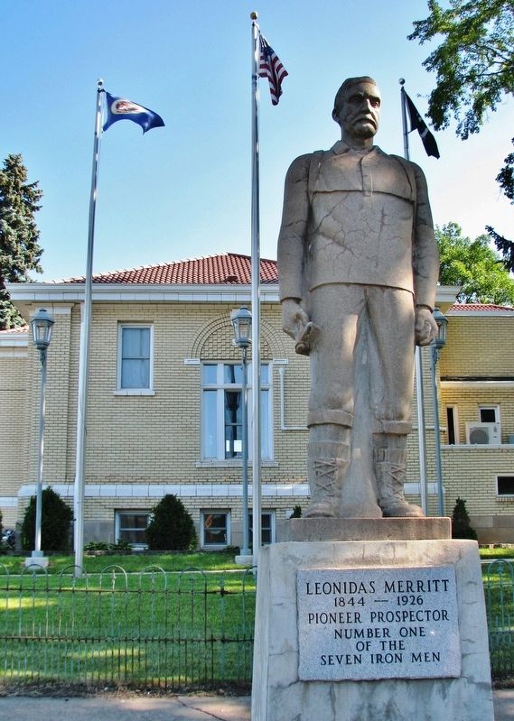 Leonidas Merritt Monument. Click for full size. Leonidas Merritt Monument image. Click for full size.