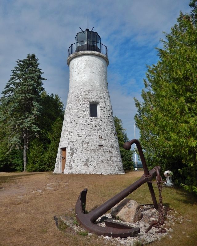 Old Presque Isle Lighthouse tower image. Click for full size.