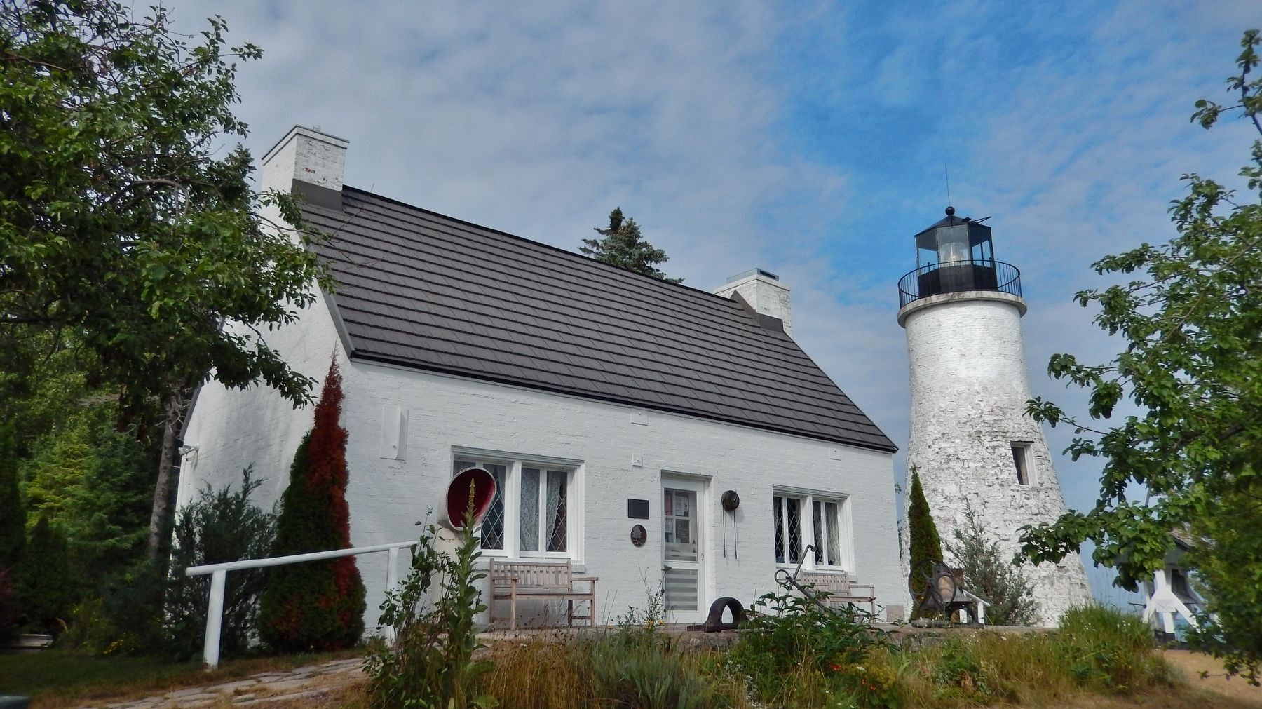 Old Presque Isle Lighthouse - Keeper's House and Tower image. Click for full size.