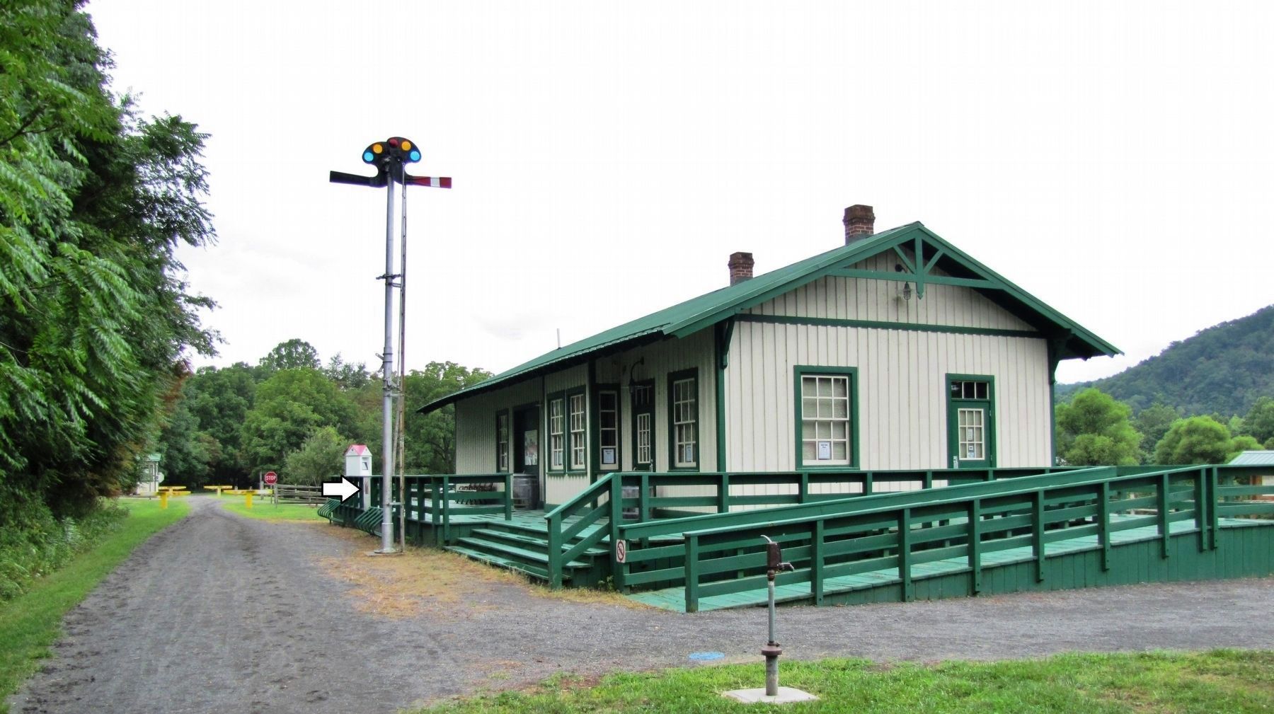 Foster Falls Railroad Depot image. Click for full size.